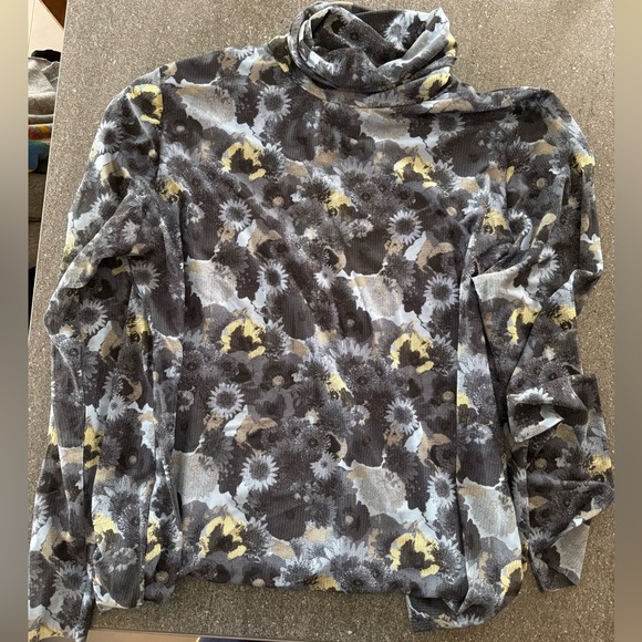 GANNI - Lined Floral Turtleneck Top - Picture 4 of 7